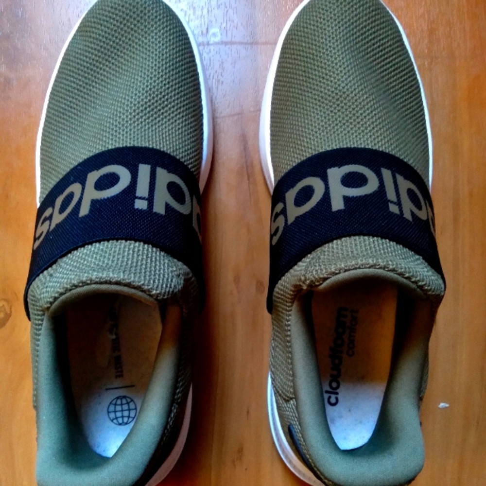 Adidas Sneakers